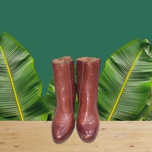 Frye Rich Brown Leather Ankle Booties